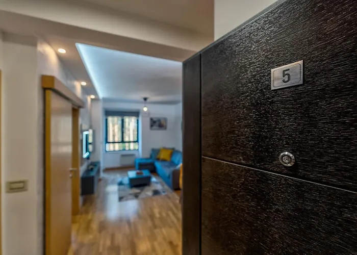 Crown Leonardo 6 Ζλάτιμπορ